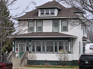 421 S 11th St, Escanaba, MI 49829