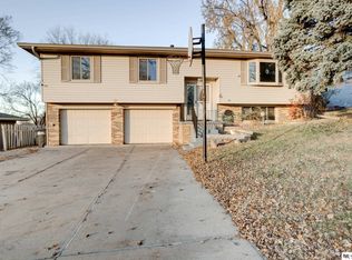 11430 Sunburst St, Omaha, NE 68164