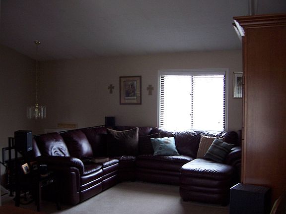 CLEAN AND ROOMY
