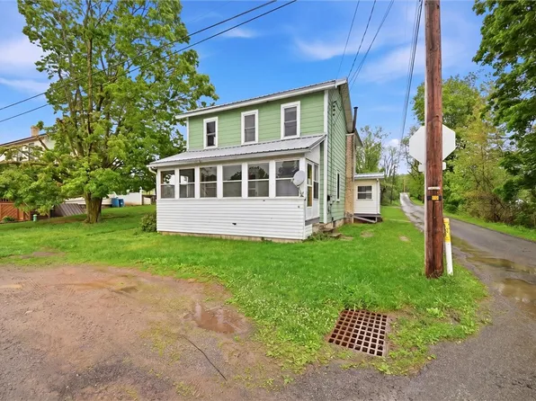 3995 Maple St, Hawthorn, PA 16230