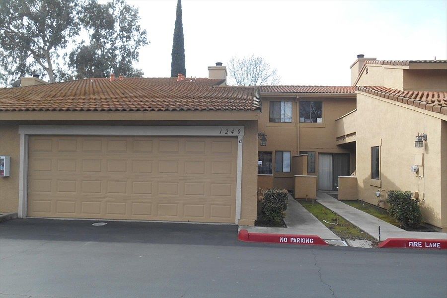 1st image of 1240 W Roseburg Ave