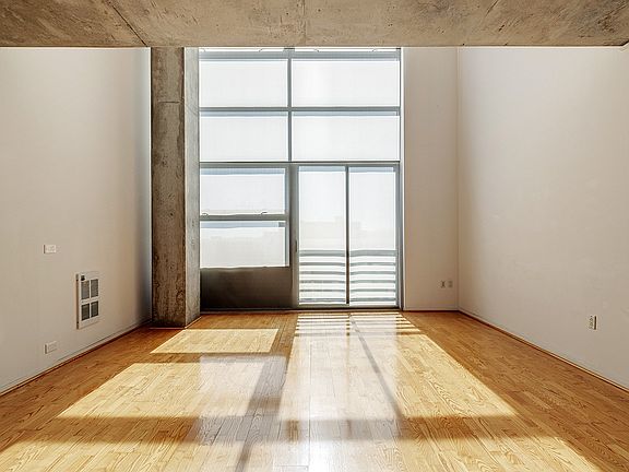 5th image of 77 Dow Pl APT 907