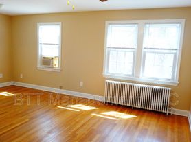 816 Greenwood Cir, Takoma Park, MD