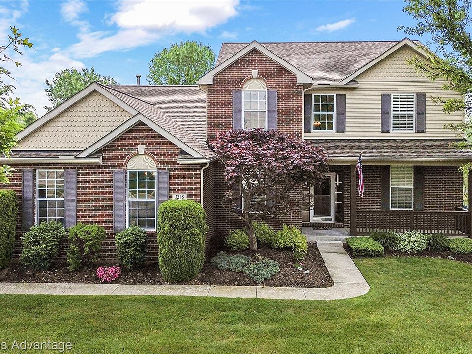 1st image of 3285 Everett Dr