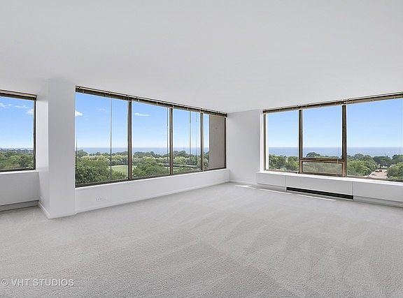 3rd image of 2800 N Lake Shore Dr APT 1101