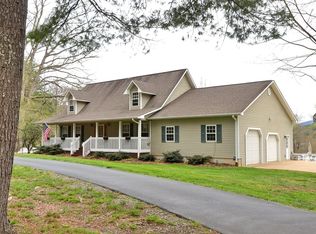 51 Ives Farm Ln, Hendersonville, NC 28739