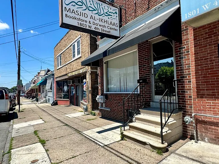 1803 W 4th St — Photo 1