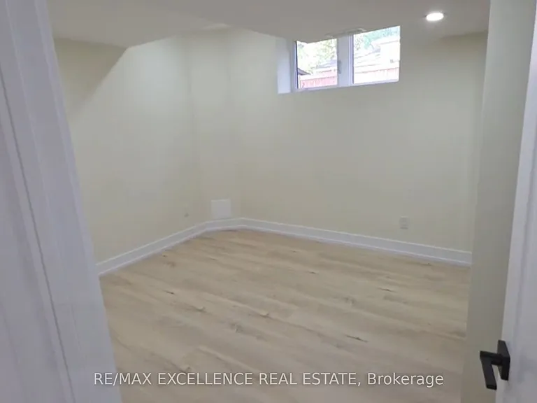 91 Berkely St — Photo 6