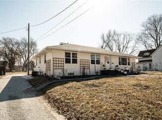 304 N D St, Indianola, IA 50125