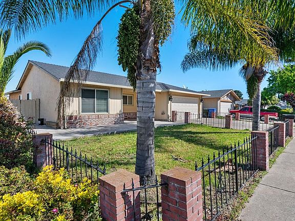 3rd image of 22 Sharon Dr