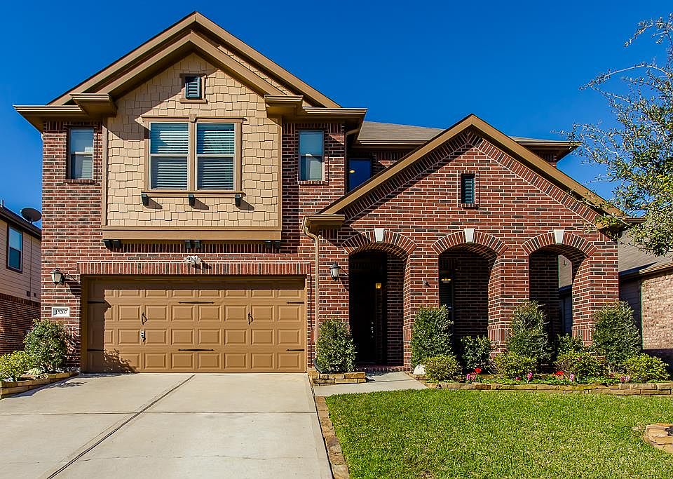 1st image of 15207 Monarch Creek Ln