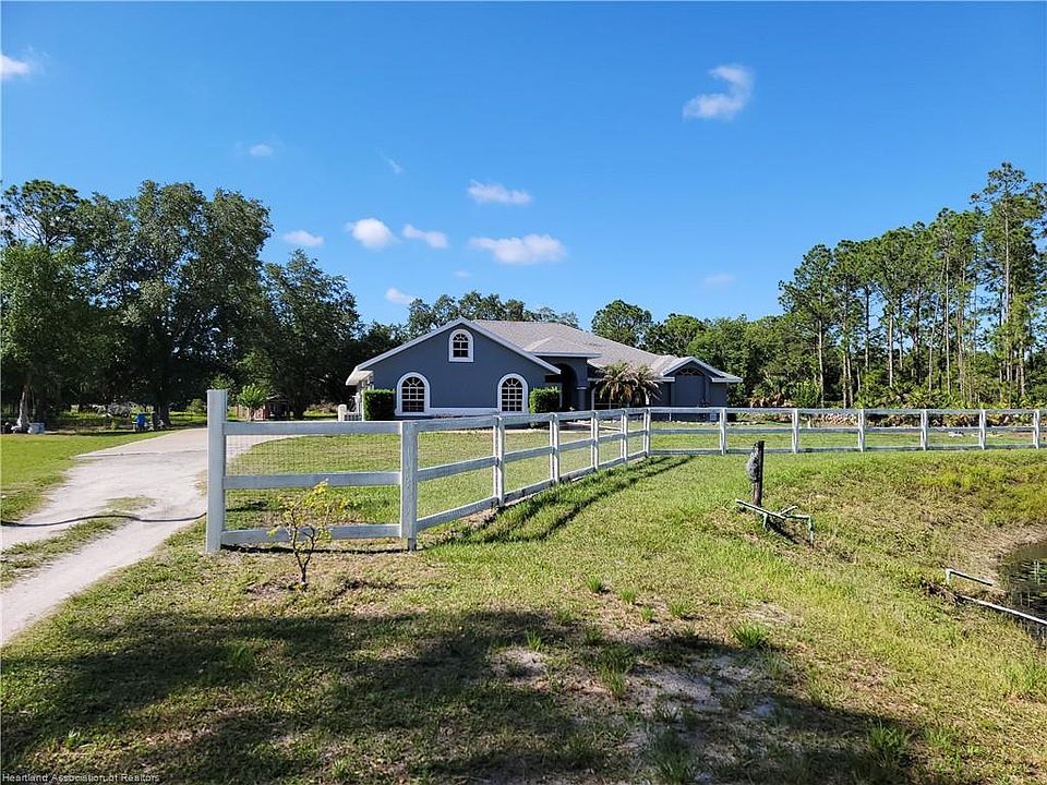 1st image of 4025 Eiland Dr
