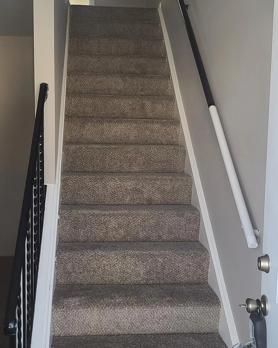 2 bed, 1000 sqft, $1,300 — Photo 3