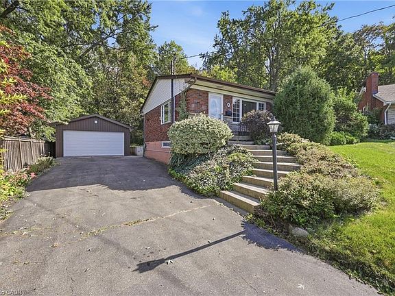 3rd image of 8 Hill Pl