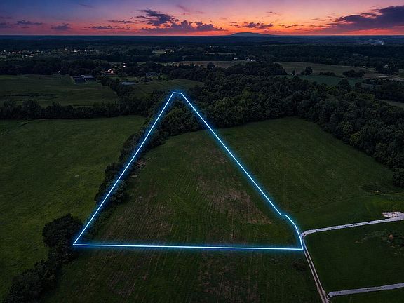 3rd image of Collier Ln