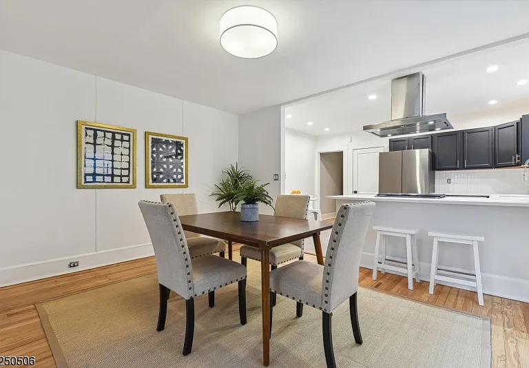 21 Central Ave #1R — Photo 5