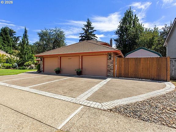 4th image of 16515 SE Fisher Dr
