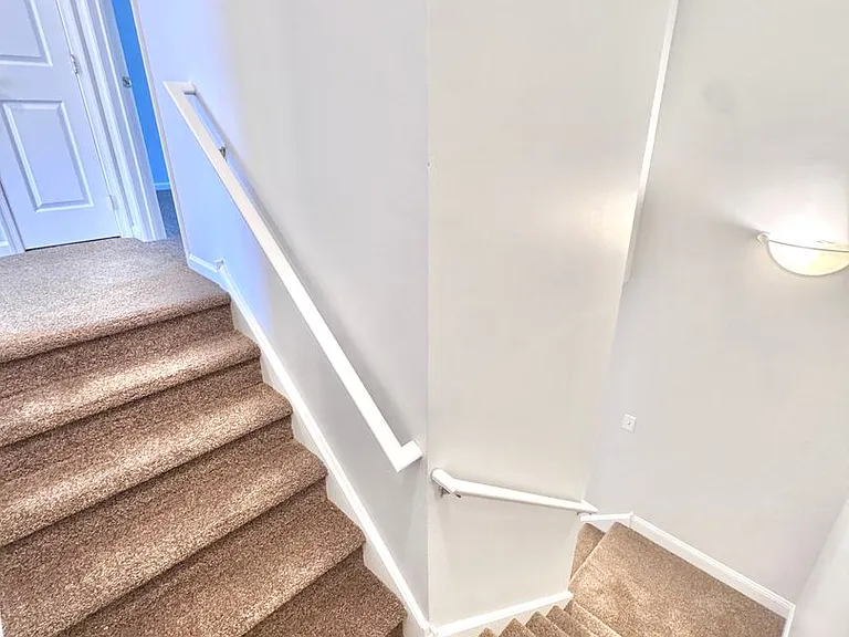 309 Maple Ct — Photo 9