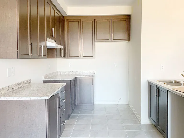 15 Arrowview Dr — Photo 6
