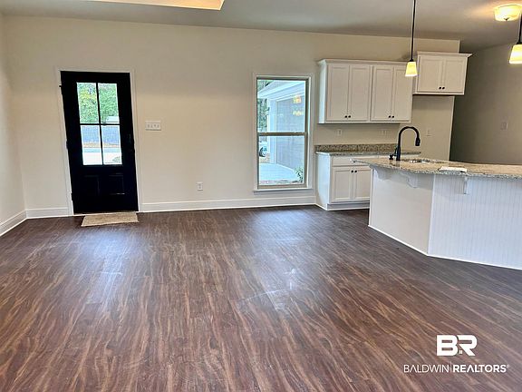 4th image of 20017 Boulder Ln