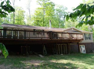 8550 Maple Grove Rd, Charlevoix, MI 49720