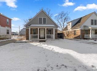 21025 Glen Lodge Rd, Ferndale, MI 48220