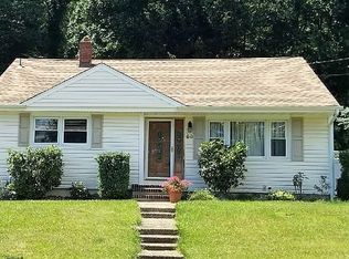 68 Parks Rd, Denville, NJ 07834