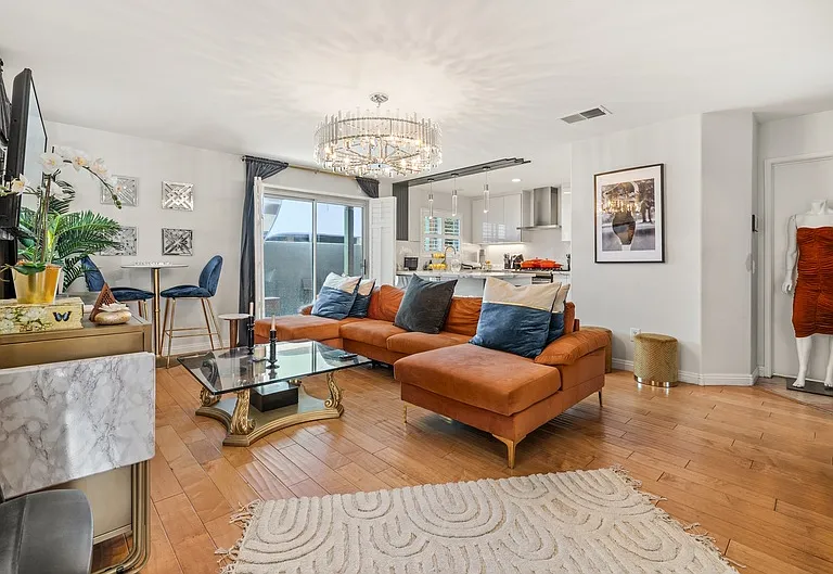 3252 Park Ln #1 — Photo 4