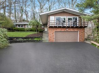 41 Spring Hollow Road, Centerport, NY 11721