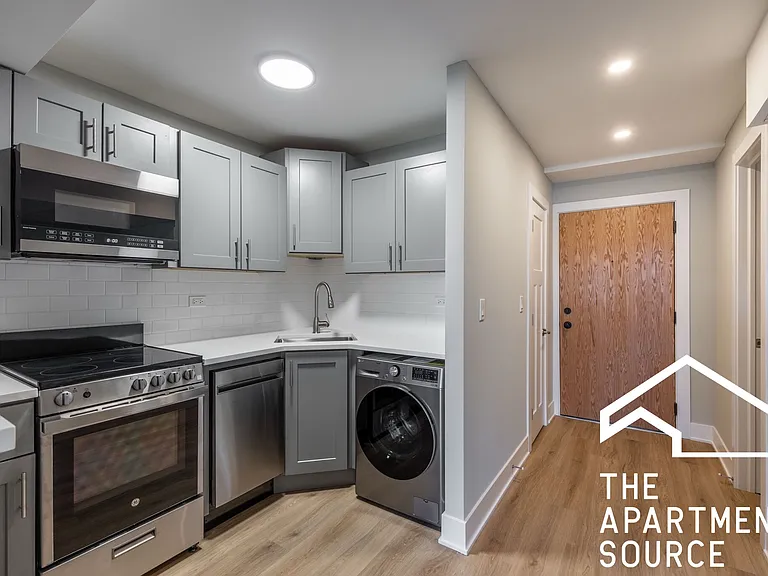 1214 N La Salle Dr #C5 — Photo 12