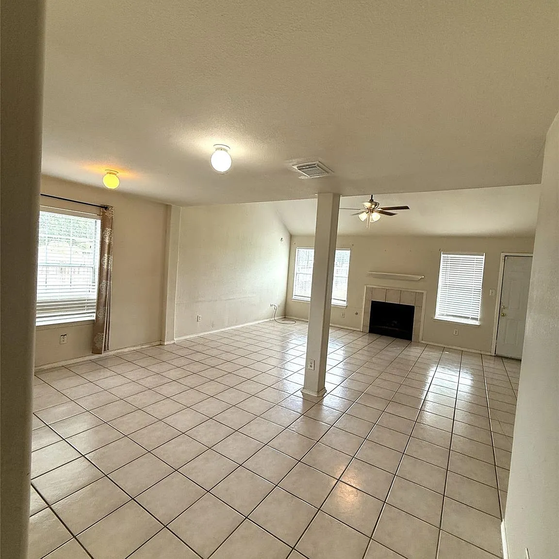 3 bed, 2.5 bath, 2004 sqft, $1,895 — Photo 4
