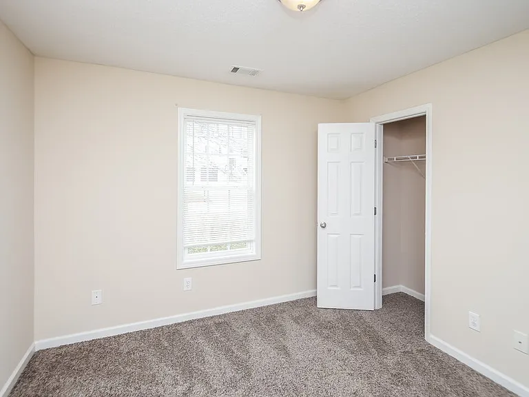43 Thorn Thicket Way — Photo 13