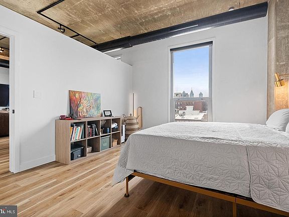 5th image of 113 N Bread St APT 3H6