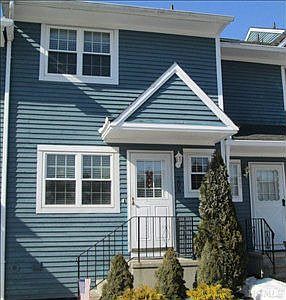 1st image of 206 Covington Green Ln