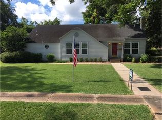 501 E Bernard St, West Columbia, TX 77486