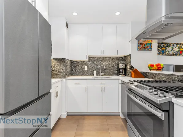 245 East 54th Street image 1 of 10