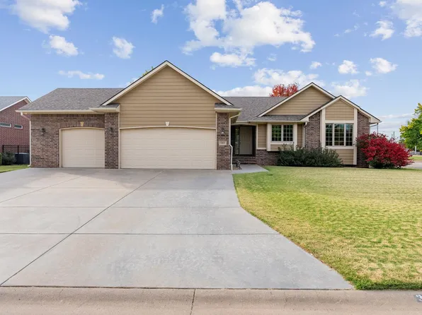 303 Evergreen Ct, Cheney, KS 67025