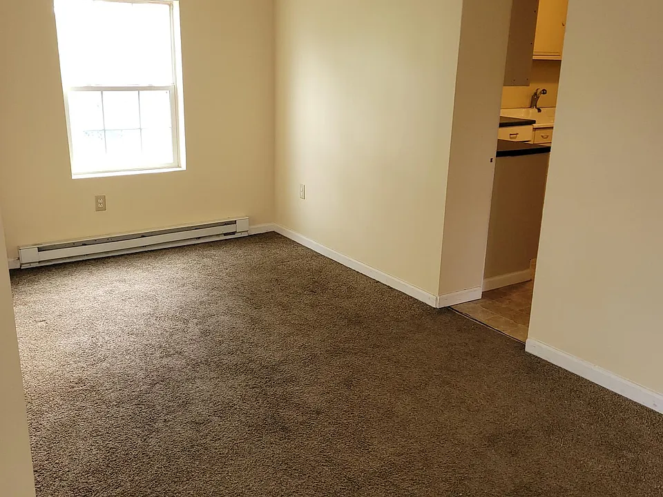 2420 Broad Ave #3