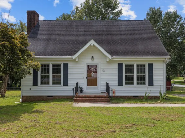 103 Meadow Brook Ln, Oxford, NC 27565