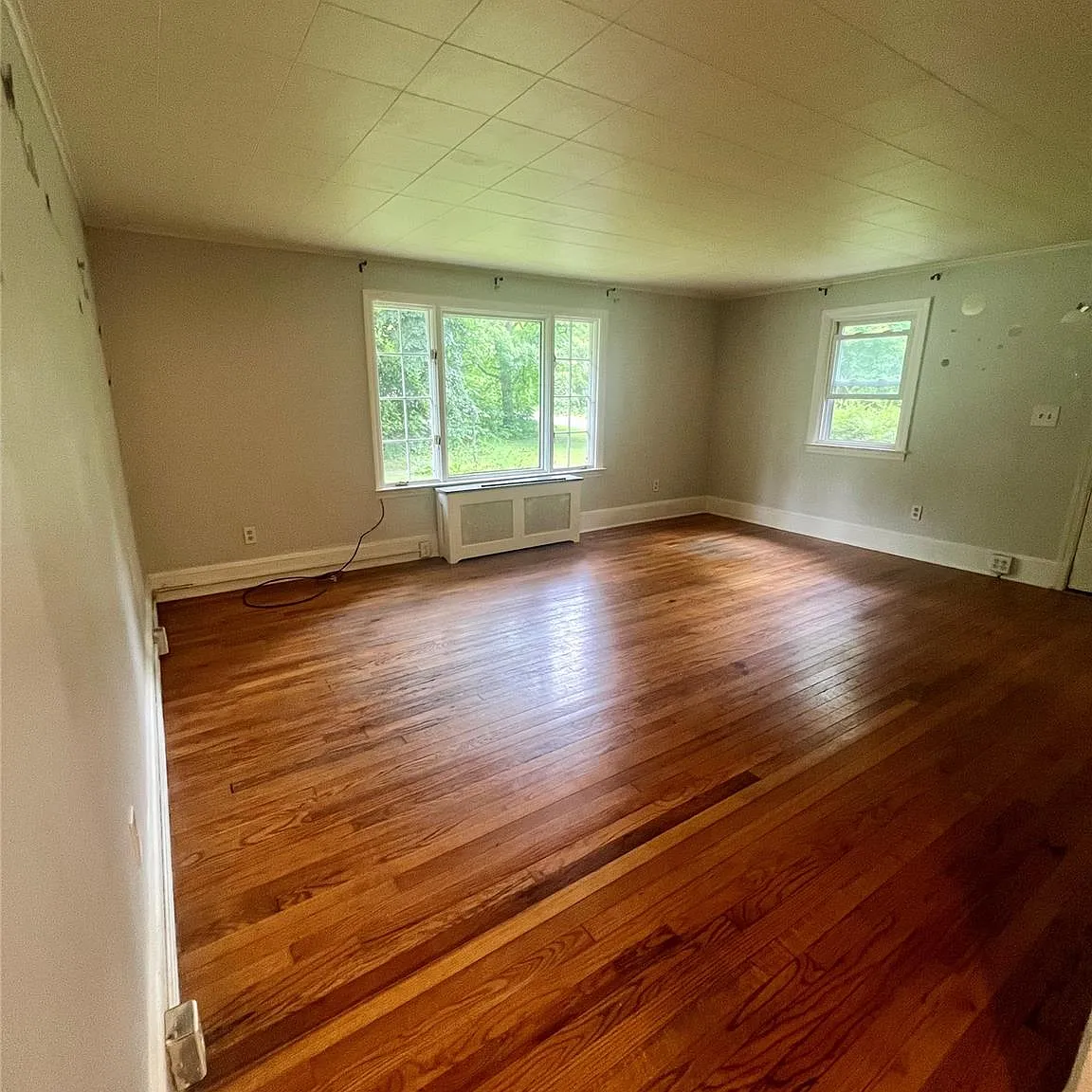 2 bed, 1.0 bath, 6348 sqft, $2,500 — Photo 3