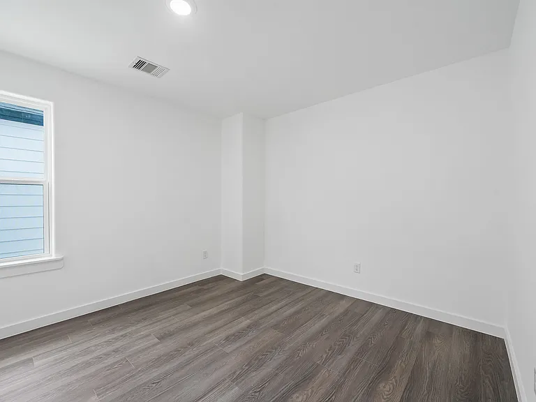 7413 Shotwell St #B — Photo 29