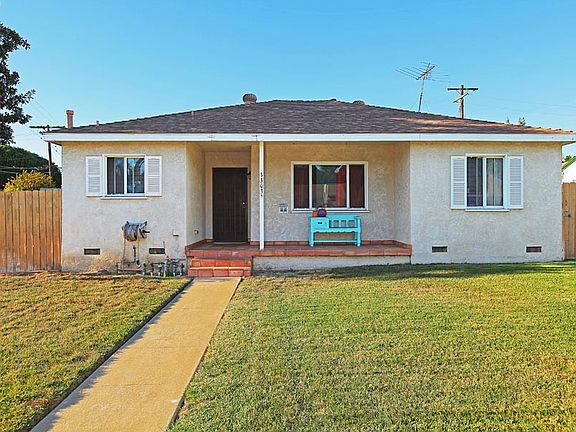 3rd image of 3303 Virginia Ave