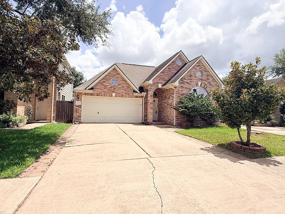 8027 Daylilly Creek Dr