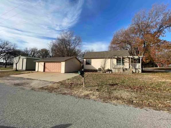 1004 W Lincoln Ave, Wellington, KS 67152