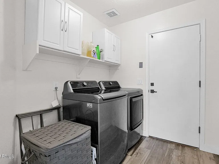 665 W Minton Dr — Photo 24