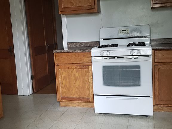 5th image of 3143 W Eastwood Ave APT 2F