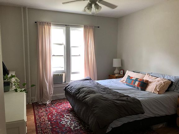 2nd image of 2025 Sheridan Ave S