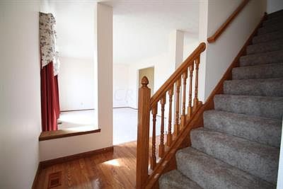 3rd image of 8262 Priestley Dr
