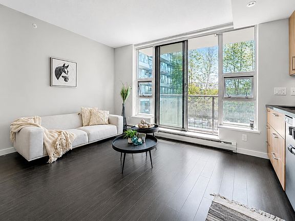 5th image of 168 W 1st Ave #809