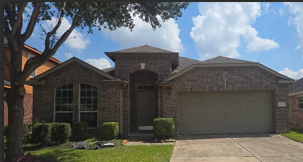3 bed, 1862 sqft, $2,300 — Photo 1